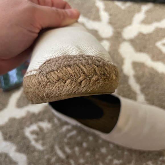 Saint Laurent Black and Cream Espadrilles - Picture 12 of 17